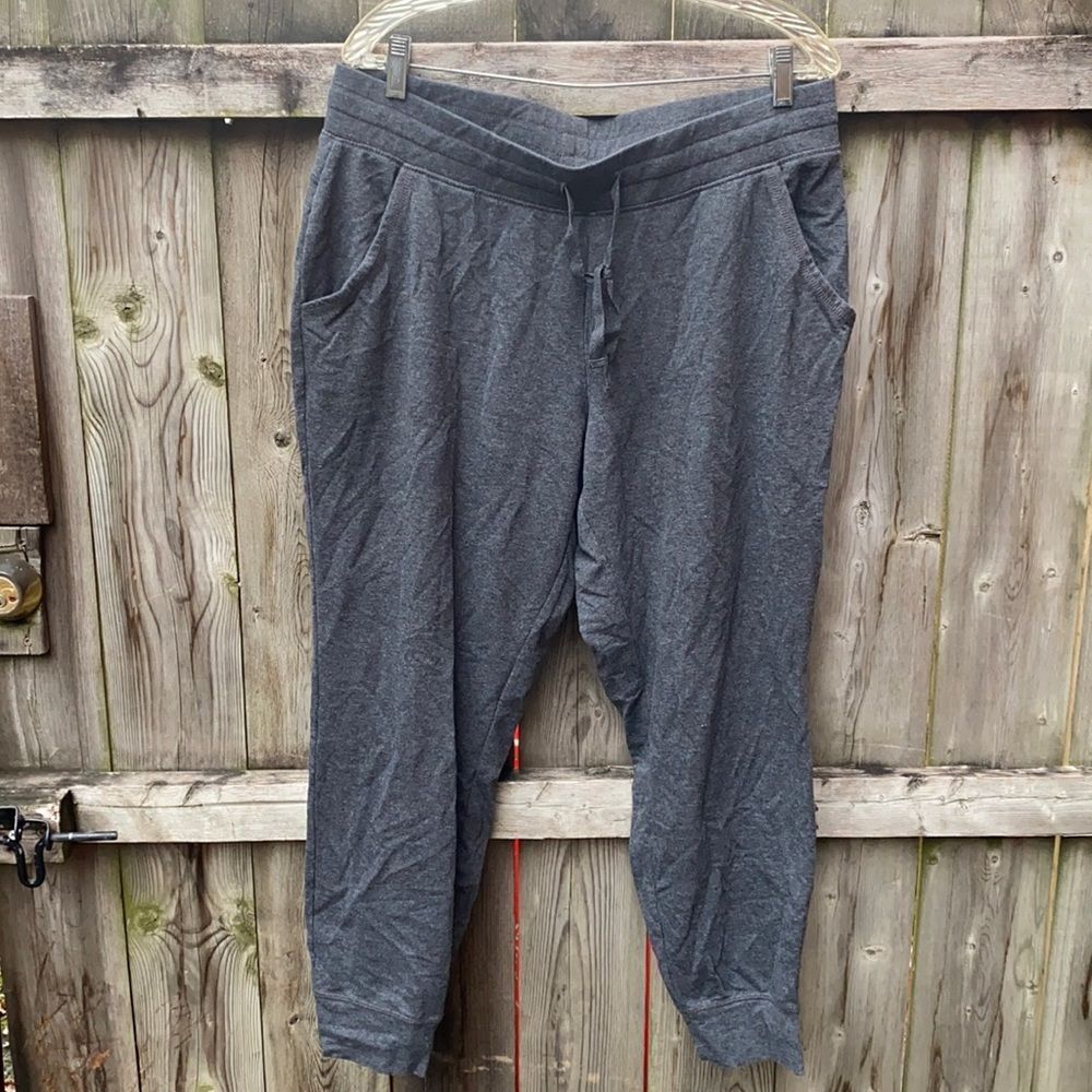 *Lot of 2*St. John Bay sweat pants sz. L